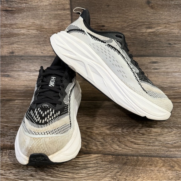 Hoka Skyflow Women’s Athletic Sneakers Sz 8.5 - Picture 5 of 12